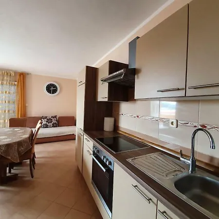 Dahlia Apartment Podglavica